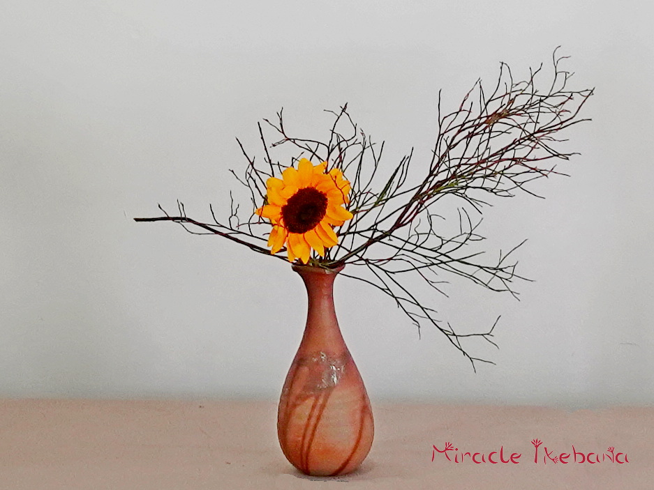 Икебана композиция във ваза Бизен - Miracle Ikebana